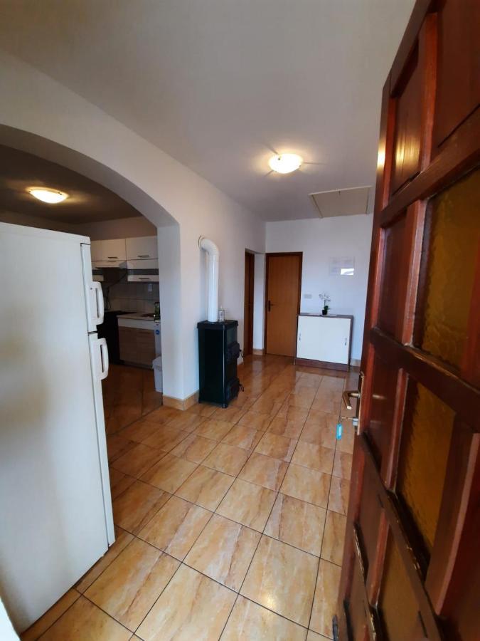 Anita Apartment Vir Luaran gambar